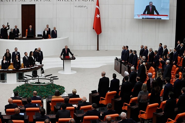 أردوغان يؤدي اليمين الدستورية إيذانا ببدء ولايته الرئاسية الجديدة (صور)