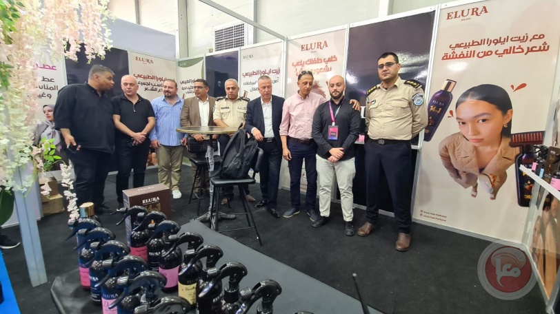 الغرفة التجارية و وزارة العمل والضابطة والارتباط العسكري يتفقدون معرض "بال بيوتي" في الخليل