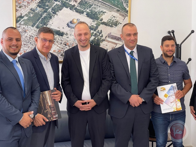"كهرباء القدس" ومؤسسة الرؤيا توقعان اتفاقية تعاون في التدريب