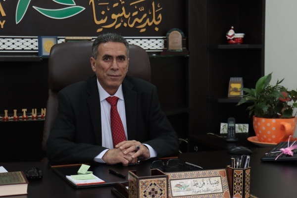  رئيس بلدية بيتونيا ضياء قرط