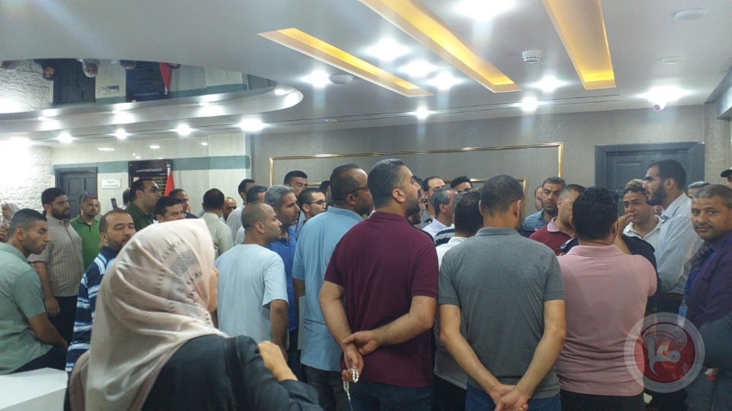 موظفون عموميون ينظمون وقفات بغزة للمطالبة بتعديل الشهادة العلمية وإلغاء مسابقة الديوان