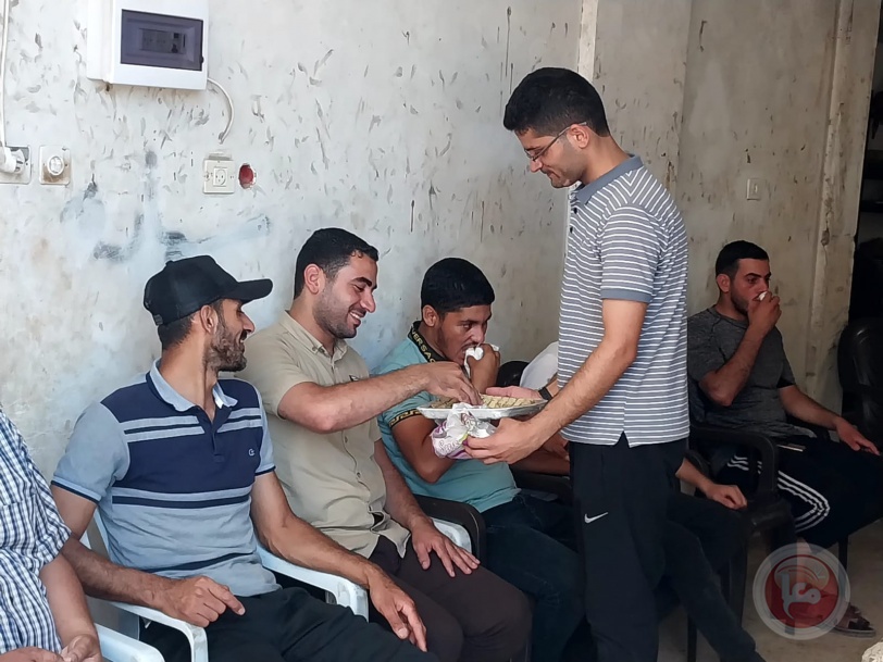 رغم هدم منزله بالحرب:محمود شلمخ يتفوق ب ٩٩.٣ ولا يستطيع دراسة الطب