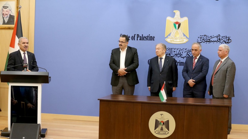 "ازدهار فلسطين" والحكومة توقعان اتفاقية لتنفيذ مشروع محطة لإنتاج الطاقة