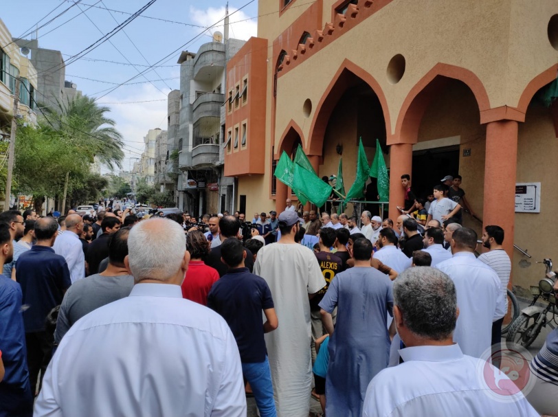 حماس في المحافظة الوسطى تنظم وقفة تضامنية مع الأسرى
