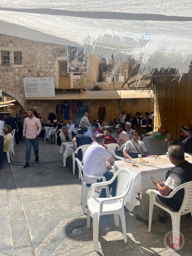 إحياءً للبلدة القديمة.. ملتقى العلاقات العامة والدبلوماسية ينظم إفطاراً داخل أروقتها