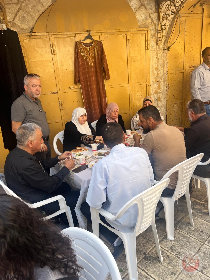 إحياءً للبلدة القديمة.. ملتقى العلاقات العامة والدبلوماسية ينظم إفطاراً داخل أروقتها