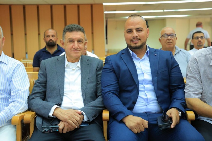 دعما للسياحة... كهرباء القدس تقدم مركبتين كهربائيتين لبلدية بيت لحم