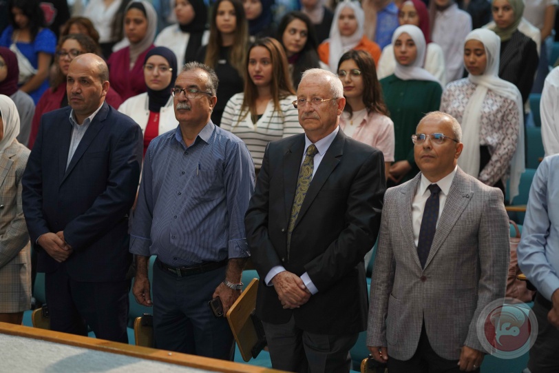 جامعة القدس تستقبل طلبتها الجدد من كليات طب البشري والأسنان والمهن الصحية والصحة العامة والصيدلة