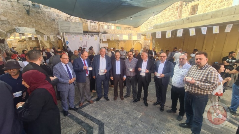 مهرجان العنب يعيد الخليل لعصر الآباء والأجداد