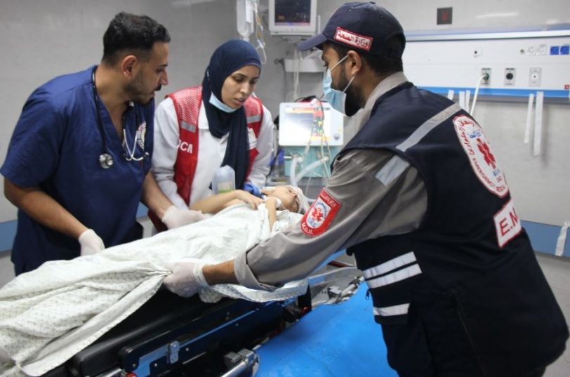 شهداء وجرحى- إسرائيل تقصف سيارات نازحين نحو الجنوب على طريق صلاح الدين	