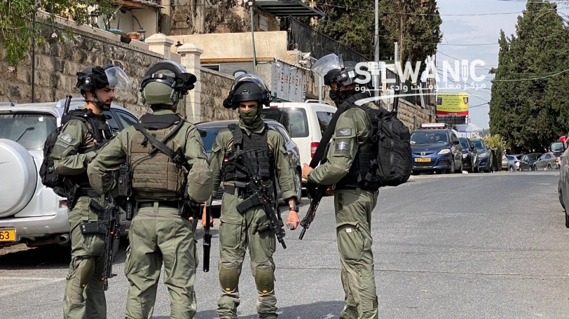 الاحتلال يقمع المصلين في حي وادي الجوز بالقدس