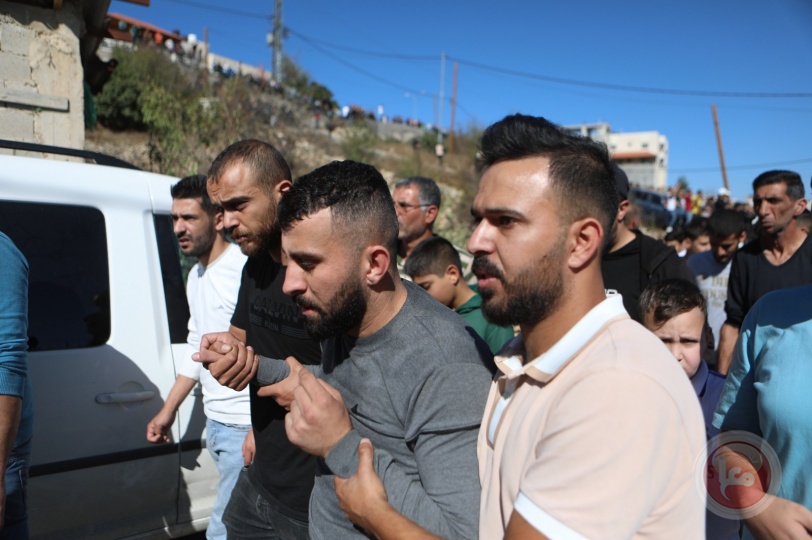 صور- مدينة حلحول تشيع جثمان الشهيد محمود الأطرش