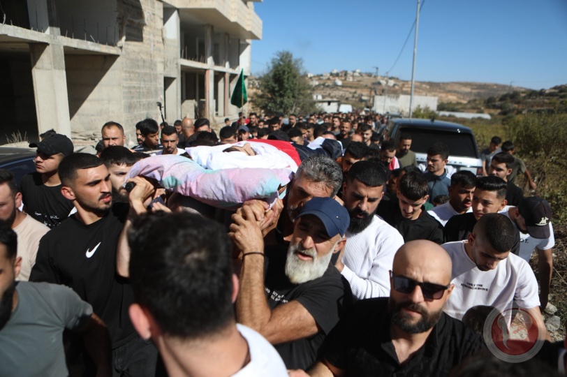 صور- مدينة حلحول تشيع جثمان الشهيد محمود الأطرش