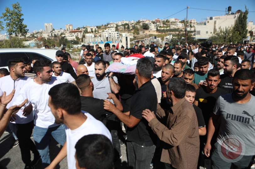 صور- مدينة حلحول تشيع جثمان الشهيد محمود الأطرش