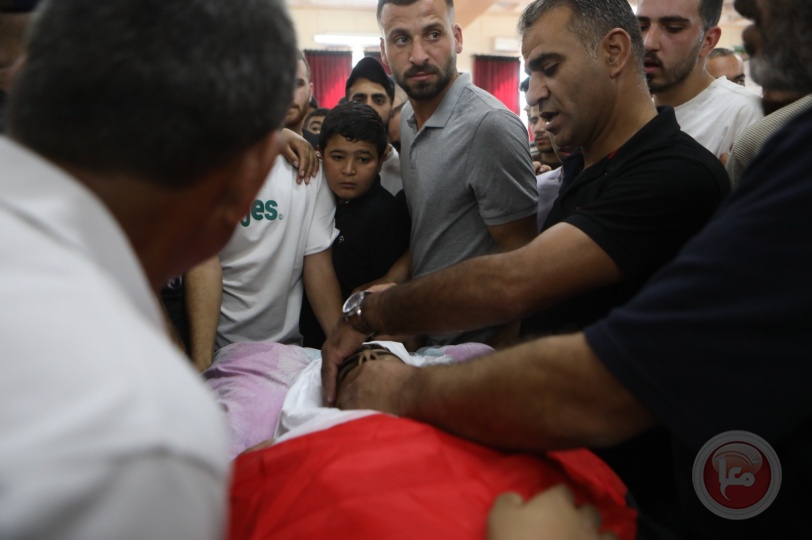 صور- مدينة حلحول تشيع جثمان الشهيد محمود الأطرش