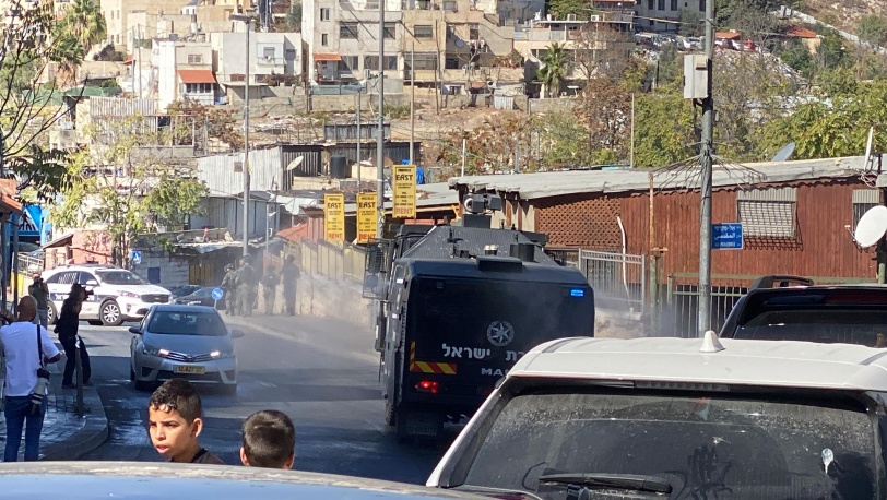 صور.. الأقصى شبة خالٍ من المصلين وقمع في شوارع القدس
