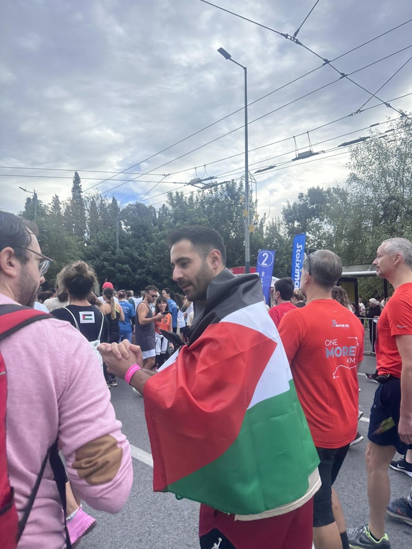 الجالية الفلسطينية في اليونان تشارك في الماراثون الدولي