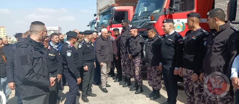 وزير الداخلية يزور محافظة الخليل ويتفقد مصنع رويال