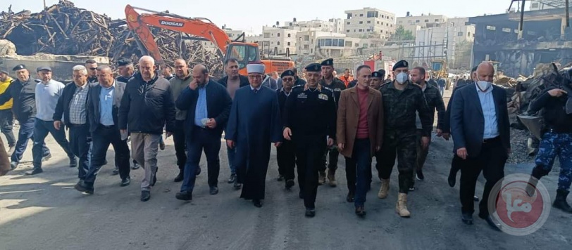 وزير الداخلية يزور محافظة الخليل ويتفقد مصنع رويال