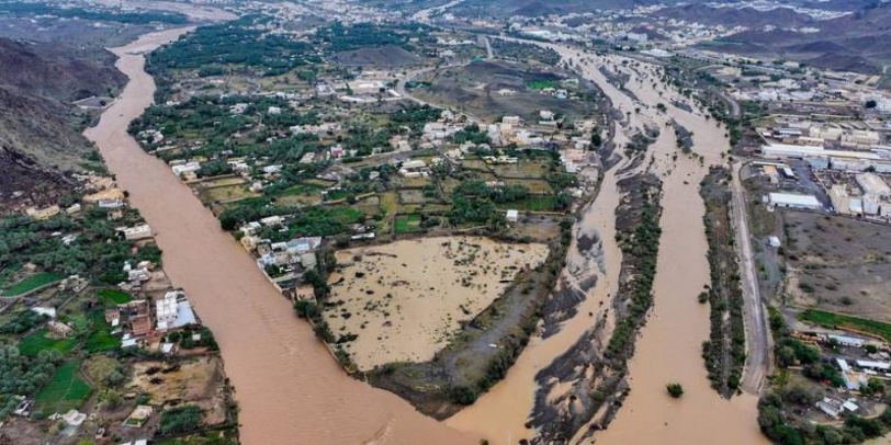 عواصف رعدية "تغرق" بعض دول الخليج في فيضانات عارمة (صور)