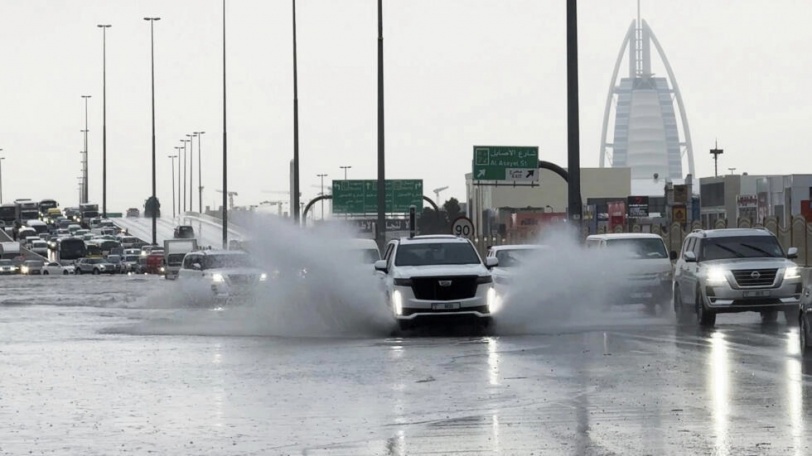 عواصف رعدية "تغرق" بعض دول الخليج في فيضانات عارمة (صور)