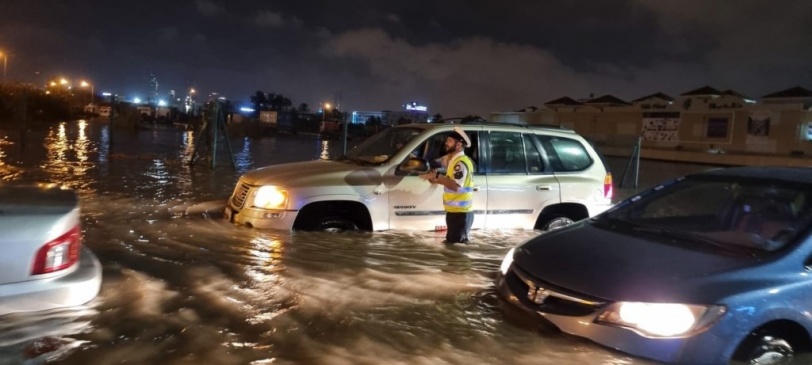 عواصف رعدية "تغرق" بعض دول الخليج في فيضانات عارمة (صور)