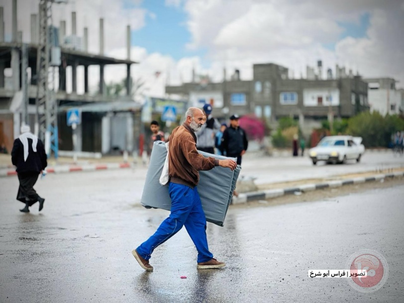 صور- غارات إسرائيلية مكثفة تدفع بسكان شرق رفح للنزوح نحو الغرب