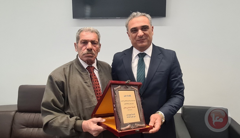 اللجنة الرئاسية للسلم الاهلي تجتمع برئيس نيابة الخليل 