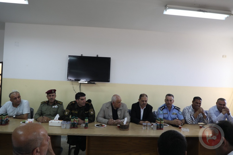 وزير الداخلية يزور محافظة طولكرم ويلتقي فعاليات ومؤسسات الشعراوية