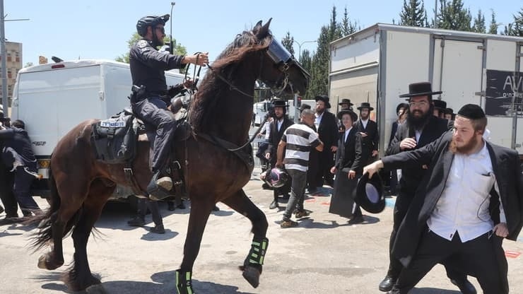 مواجهات بين الشرطة والمئات من "الحريديم" المحتجين على إجبارية التجنيد