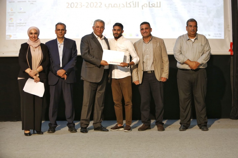 جامعة القدس تكرم باحثيها 