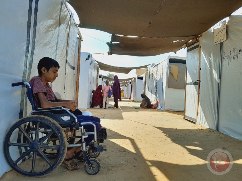 التطعيم في قلب المخيمات: الهلال الأحمر يقدم تطعيمات شلل الأطفال لذوي الإعاقة ومرضى السرطان
