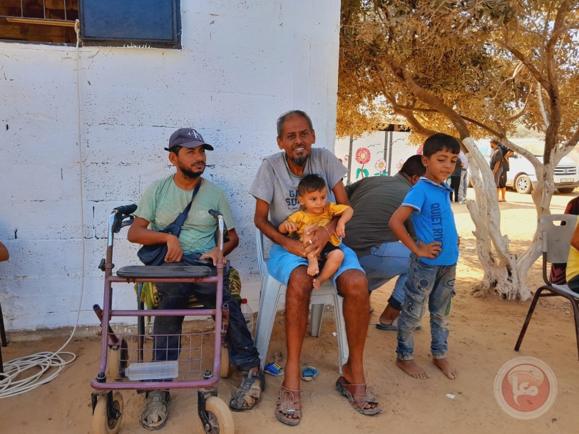 التطعيم في قلب المخيمات: الهلال الأحمر يقدم تطعيمات شلل الأطفال لذوي الإعاقة ومرضى السرطان