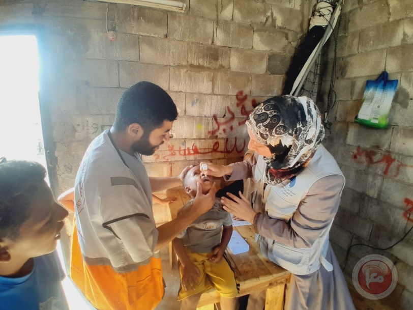 التطعيم في قلب المخيمات: الهلال الأحمر يقدم تطعيمات شلل الأطفال لذوي الإعاقة ومرضى السرطان