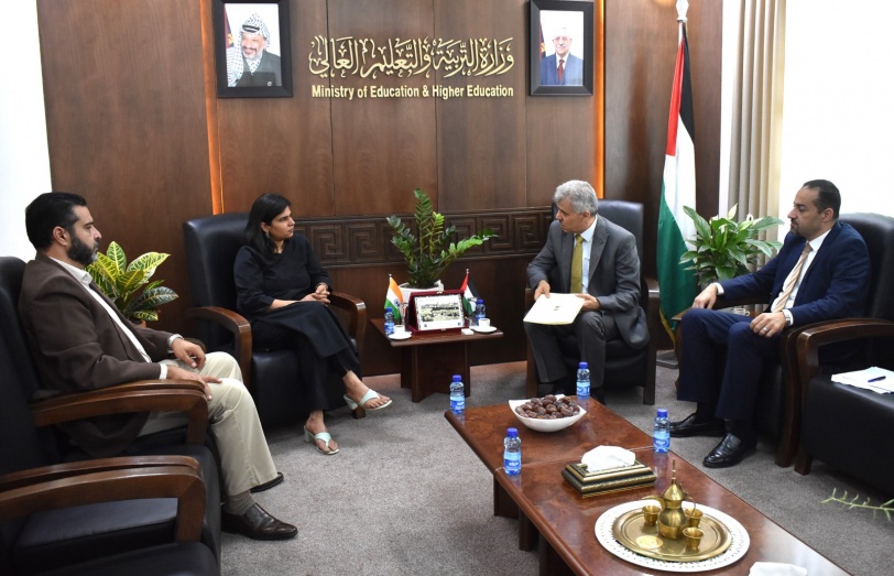 برهم يبحث مع السفيرة الهندية تعزيز التعاون في مجال التعليم
