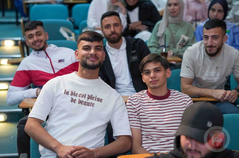 جامعة القدس تعقد محاضرة بعنوان "العقل المحاصر: أنماط التفكير المعيقة لنهضة المجتمع العربي"