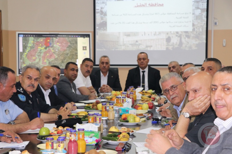صور- قادة ومدراء الامن الفلسطيني يجتمعون في الخليل