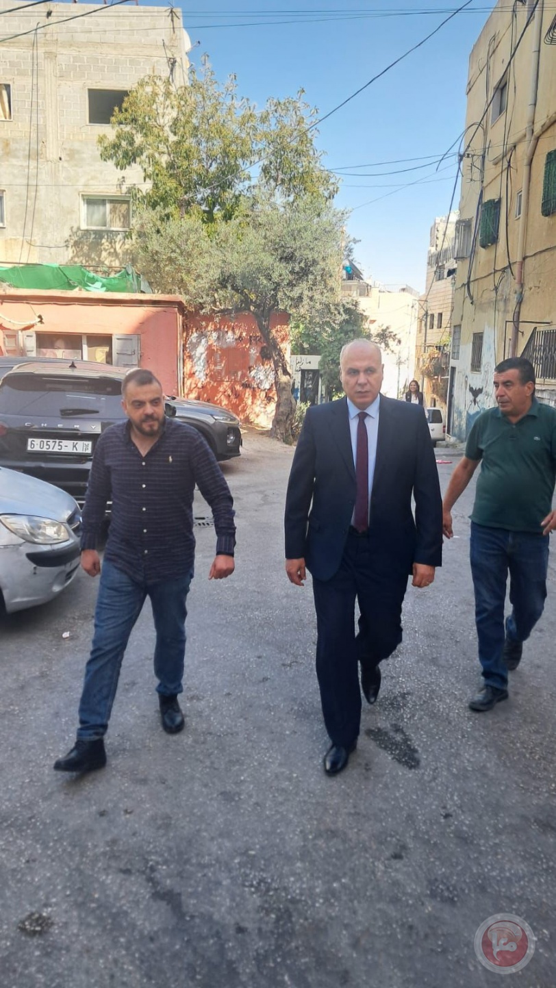 الوزير حمدان يزور مخيم عايدة ويطلع على الاحتياجات الثقافية لجمعية الرواد للثقافة والفنون