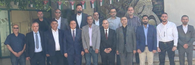 محافظ نابلس والسفير الأردني يزوران المستشفى الميداني الأردني