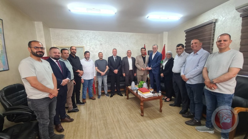 مؤسسات الخليل الاقتصادية تبحث الوضع العام وزيادة التعاون المشترك