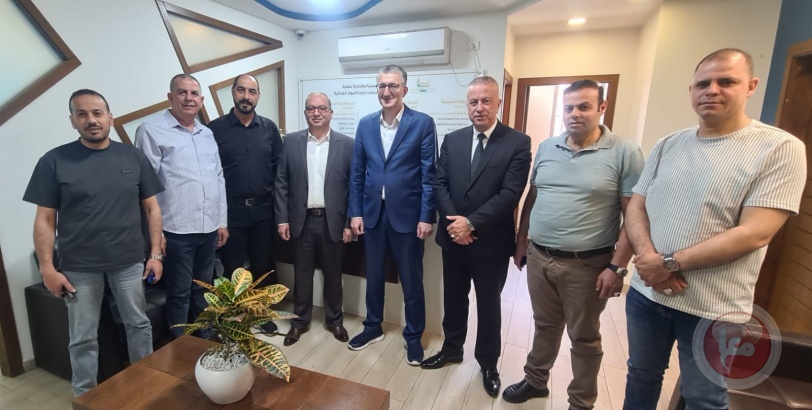 مؤسسات الخليل الاقتصادية تبحث الوضع العام وزيادة التعاون المشترك