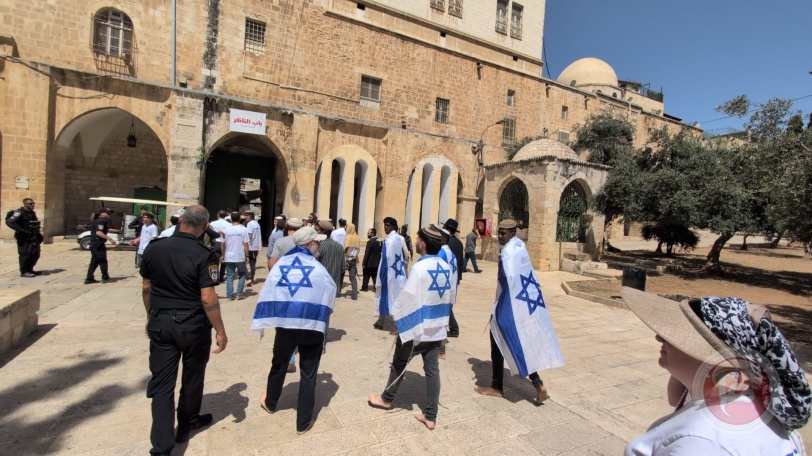 شاهد- انتهاكات خطيرة واقتحامات واسعة للأقصى في ذكرى احتلال القدس