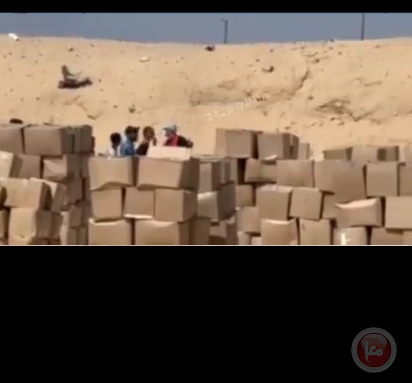 بدء الآلية الجديدة...الاف الغزيين يتوجهون إلى مراكز التوزيع في رفح 