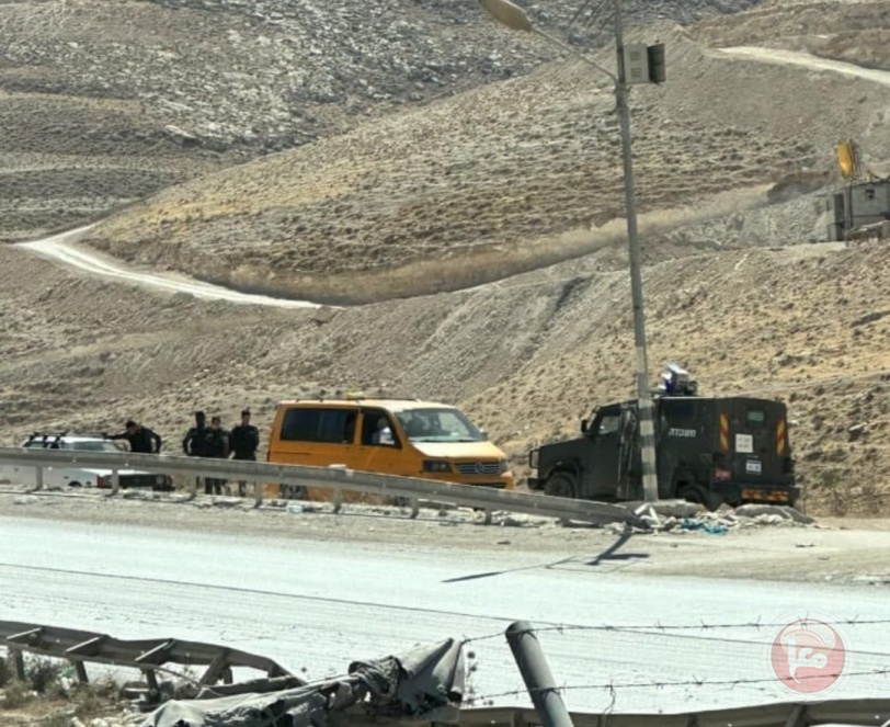 "الكونتينر"..حاجز الموت والعذاب واداة القمع اليومي للفلسطينيين