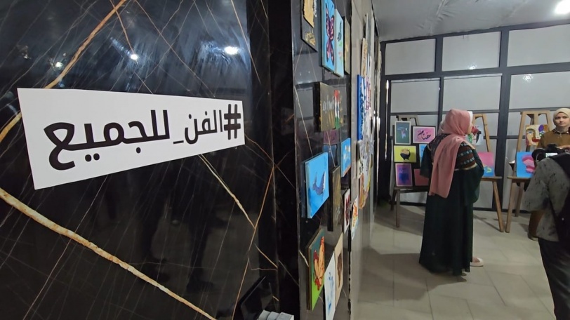 لوحات فنية بايدي المكفوفين بغزة