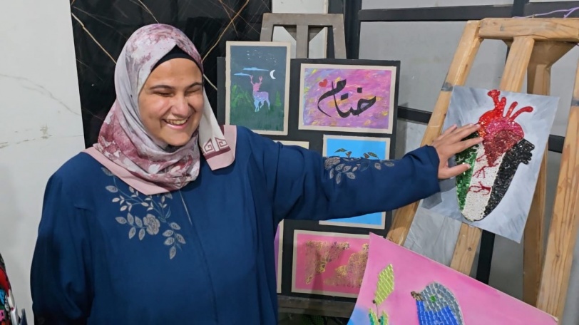لوحات فنية بايدي المكفوفين بغزة
