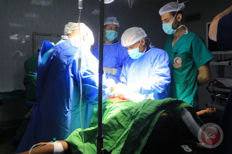 خان يونس.. الهلال الأحمر يواصل جهوده بمستشفى الأمل: عمليات عاجلة وتحويل حالات للميداني