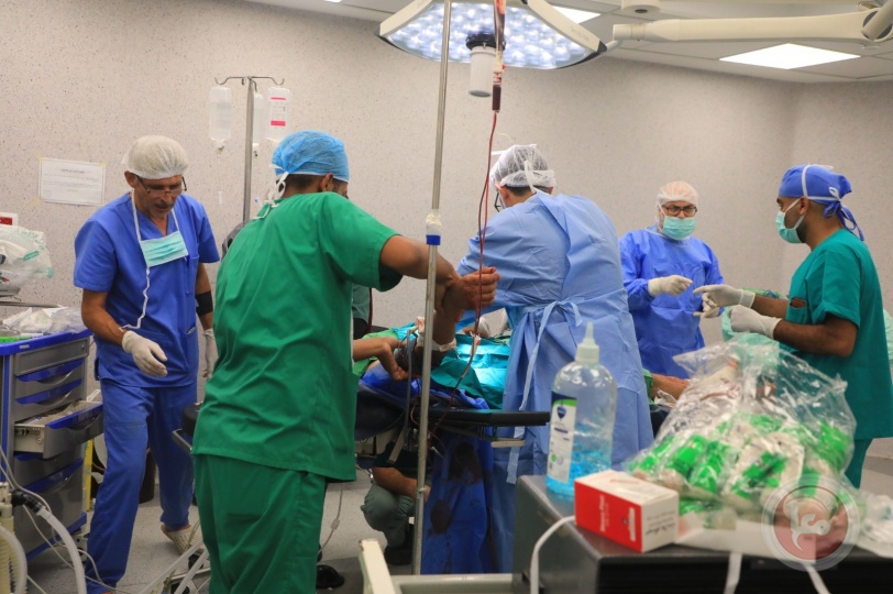 خان يونس.. الهلال الأحمر يواصل جهوده بمستشفى الأمل: عمليات عاجلة وتحويل حالات للميداني