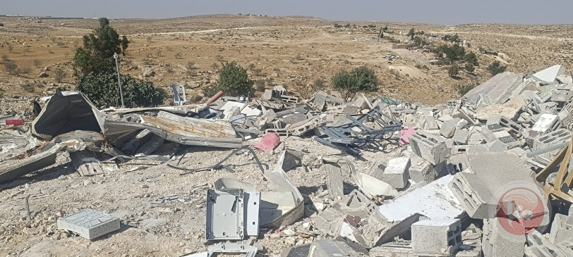 الاحتلال يهدم 10 خيام ومسكنين بمسافر يطا