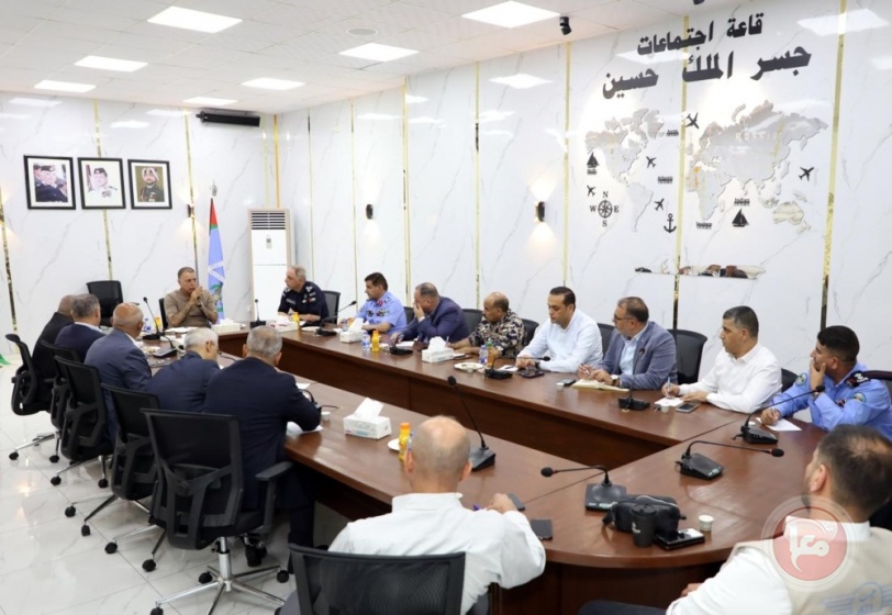 زيارة وزير الداخلية الأردني لجسر الملك الحسين